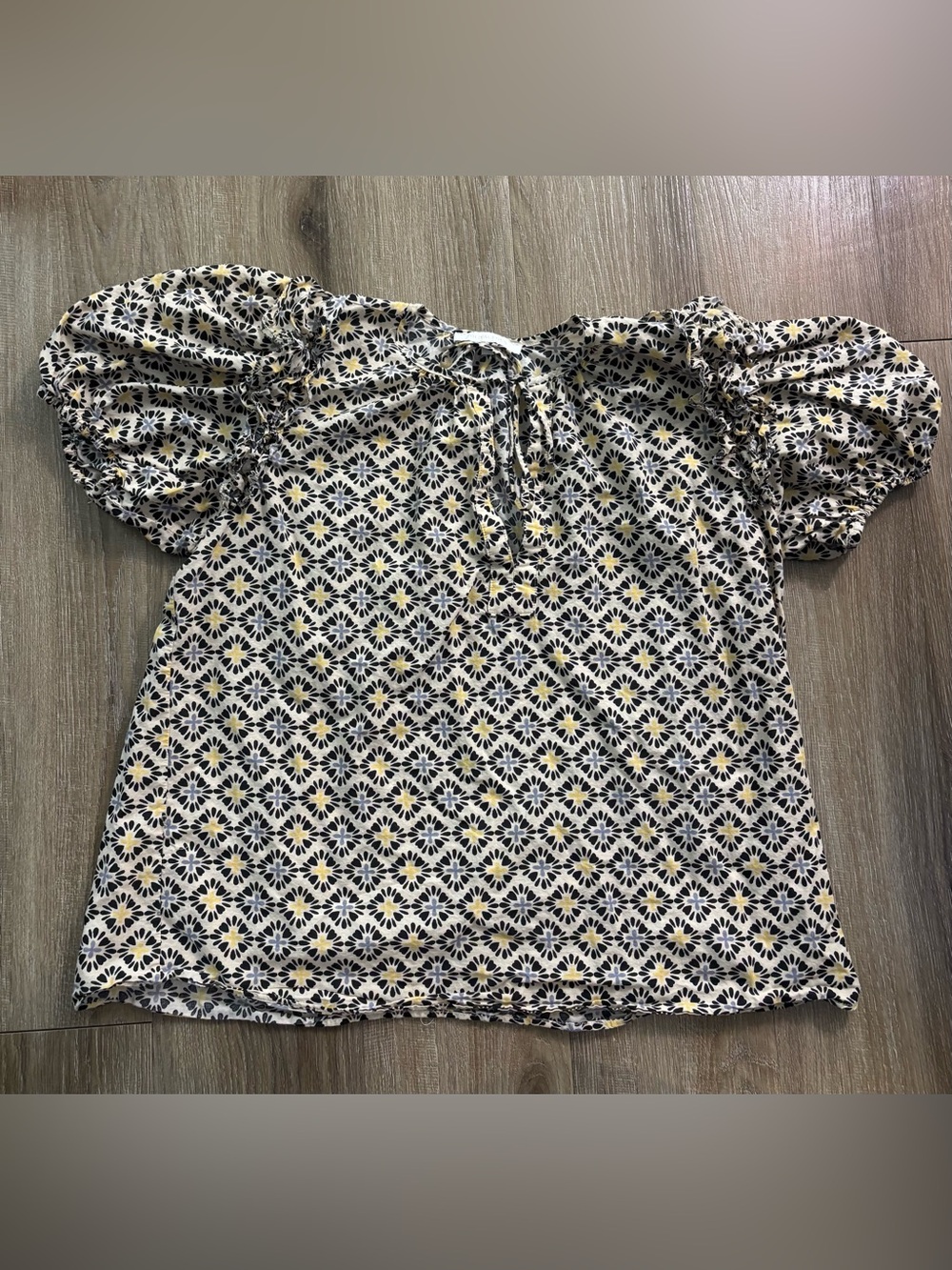 Olivaceous Puff-Sleeve Floral Blouse in White, Yellow & Black